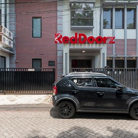 Reddoorz Near Grand City Mall 2 Surabaia Exterior foto