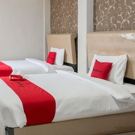Reddoorz Near Grand City Mall 2 Surabaia Exterior foto