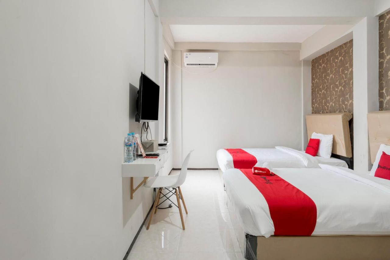 Reddoorz Near Grand City Mall 2 Surabaia Exterior foto